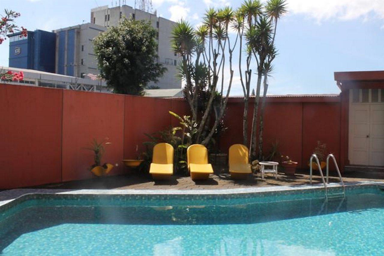 Los Yoses Apartotel San Jose  Exterior photo